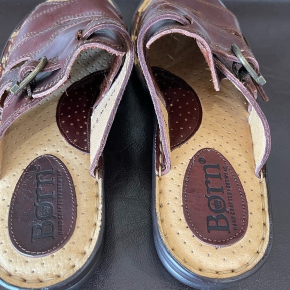 Born Leather sandals in a size 9 slip on slide on brown leather walking dresses - Picture 11 of 17